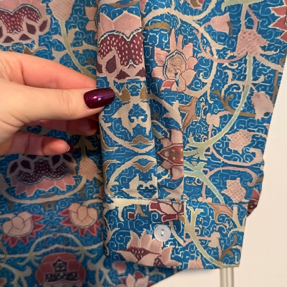 🖤 Noracora Floral Patterned Button Down Top - Picture 4 of 6